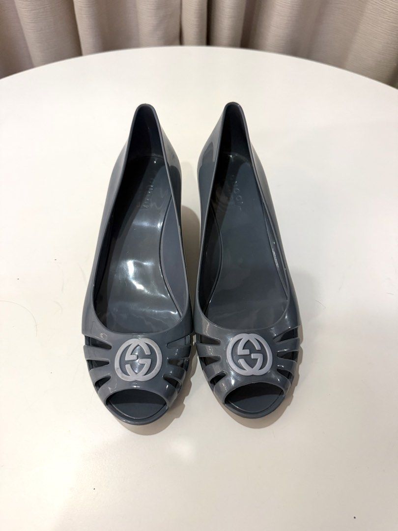 GUCCI WEDGE rubber S37 (Category: Sneakers & Footwear) located in Taguig. Submitted by signature.goods (Listing ID 1464578364, Image 3). Description: With dust bag.