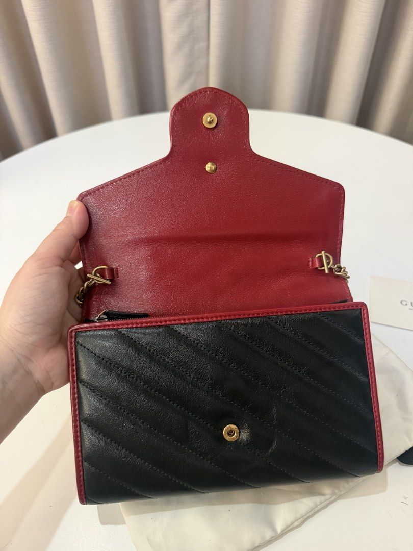 GUCCI WOC (Category: Luxury Bags & Wallets) located in Taguig. Submitted by signature.goods (Listing ID 1464604088, Image 3). Description: with booklet and dust bag 9/10 condition.