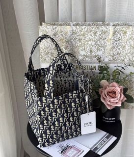 (Category: ) located in . Submitted by ecassenluxuries (Listing ID 1464765055, Image 1). Description: .