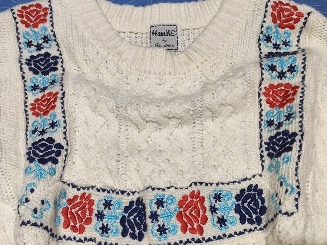 HAMBLE Floral Pattern Knitted Sweater (Category: Coats, Jackets and Outerwear) located in Baguio. Submitted by oberdosed (Listing ID 1464348072, Image 3). Description: HAMBLE Floral Pattern Knitted Sweater A charming knit featuring delicate floral designs for a soft, cottagecore look. Measurements: Length: 21" | Width: 19" | Sleeves: 18".