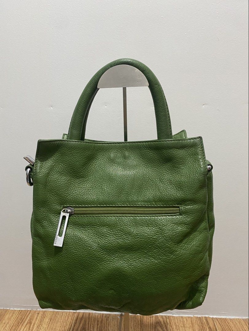 Hand Bag (Category: Shoulder Bags) located in Davao. Submitted by ccfinds_ph (Listing ID 1464688190, Image 2). Description: * Condition: Lightly handled everyday synthetic/leather-look structure.