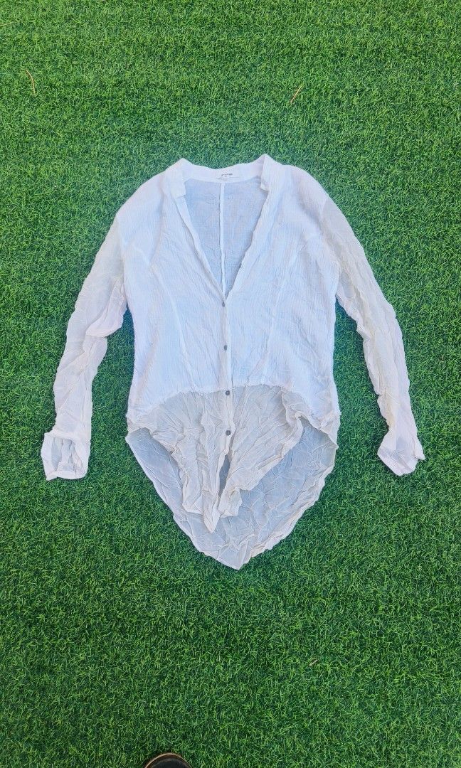 Helmut lang (Category: Luxury Apparel) located in Manila. Submitted by mackussil (Listing ID 1464732982, Image 1). Description: Helmut lang long sleeve size Small no issue complete tags authentic.