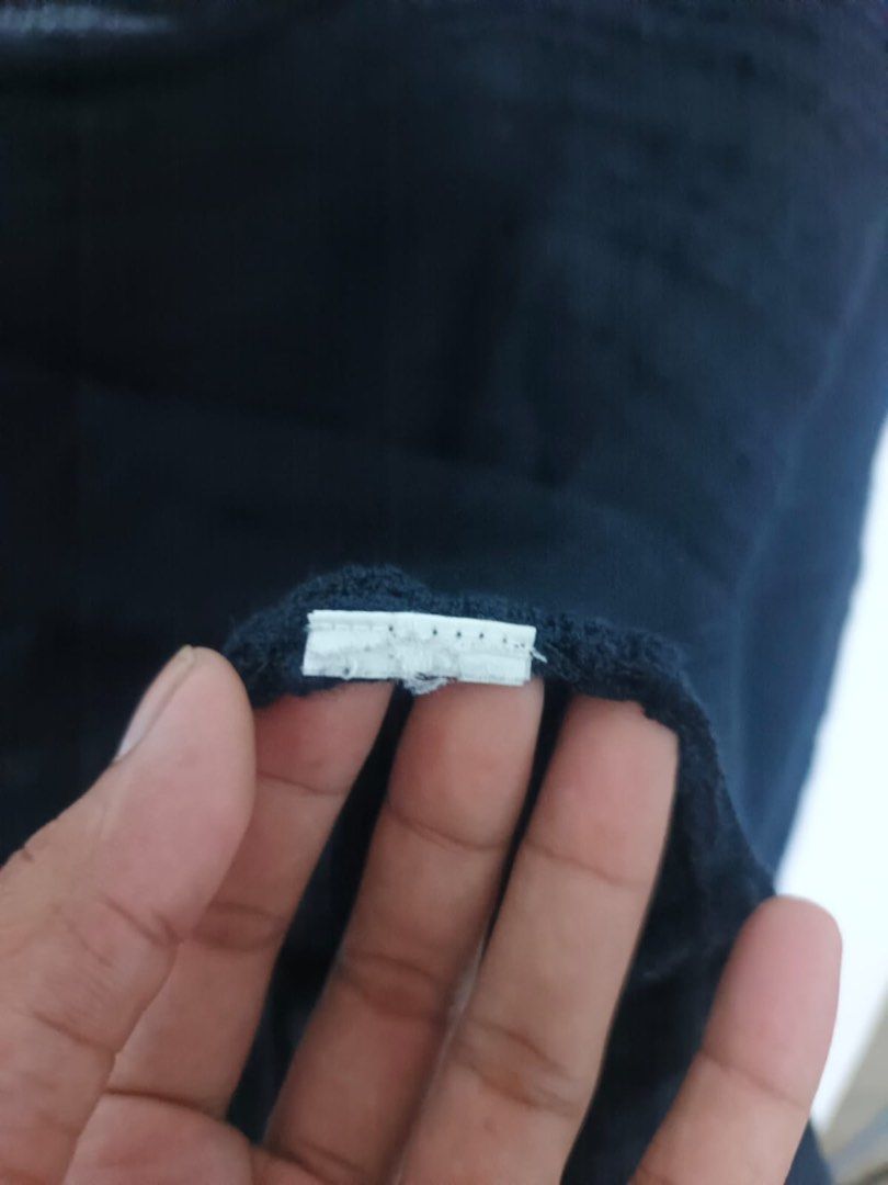 HELMUT LANG (Category: Longsleeves) located in Dasmarinas. Submitted by jessputrages (Listing ID 1464752227, Image 3). Description: For sale Helmut Lang Excellent condition No issue 500 plus shipping fee Pm for more details.