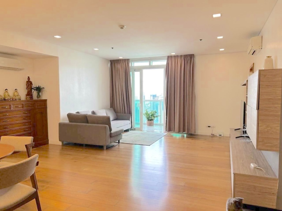 (Category: ) located in . Submitted by phil_real_estate (Listing ID 1464742588, Image 1). Description: .