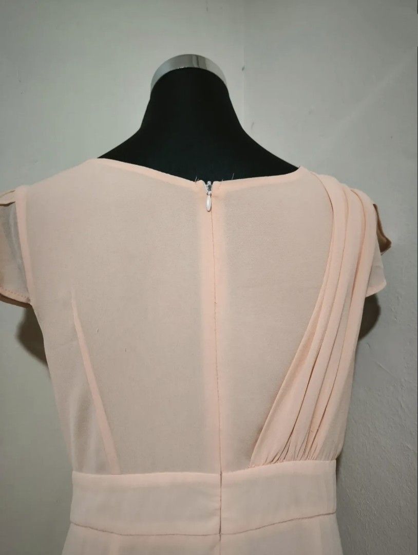 High-low peach dress (Category: Dresses) located in Manila. Submitted by wearforce (Listing ID 1464592837, Image 3). Description: High-low peach dress can fit M-L good condition no issues color rate 9/10 150 + sf.
