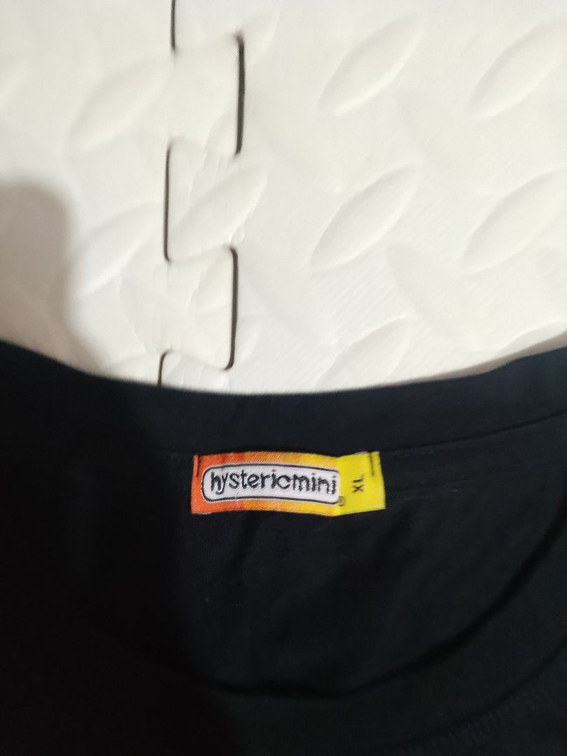 Histericmini (Category: Activewear) located in Manila. Submitted by modern-market (Listing ID 1464574212, Image 3). Description: hitericmini t-shirt size:xl on tag W:22 L:28 as new condition no issue.