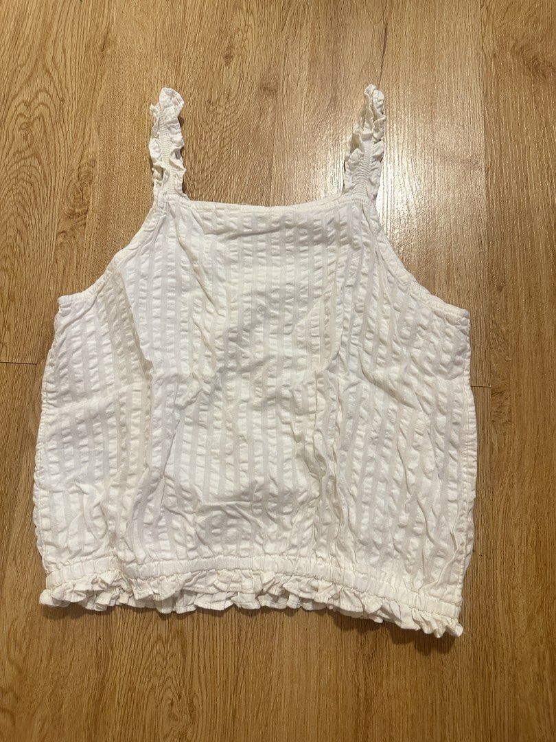 [H&M] crinkled tank top (Category: Sleeveless) located in Cainta. Submitted by m4tchyyy (Listing ID 1464656447, Image 1). Description: bought from h&m kids, best fits xs 🍀 mode of payment: gcash or bdo 🍀 mode of delivery: j&t express, ggx, or same day delivery within metro manila feel free to inquire! 🩷.