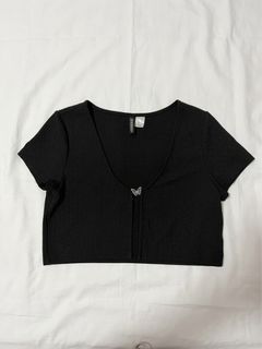 (Category: ) located in . Submitted by closetdept (Listing ID 1464754478, Image 1). Description: .