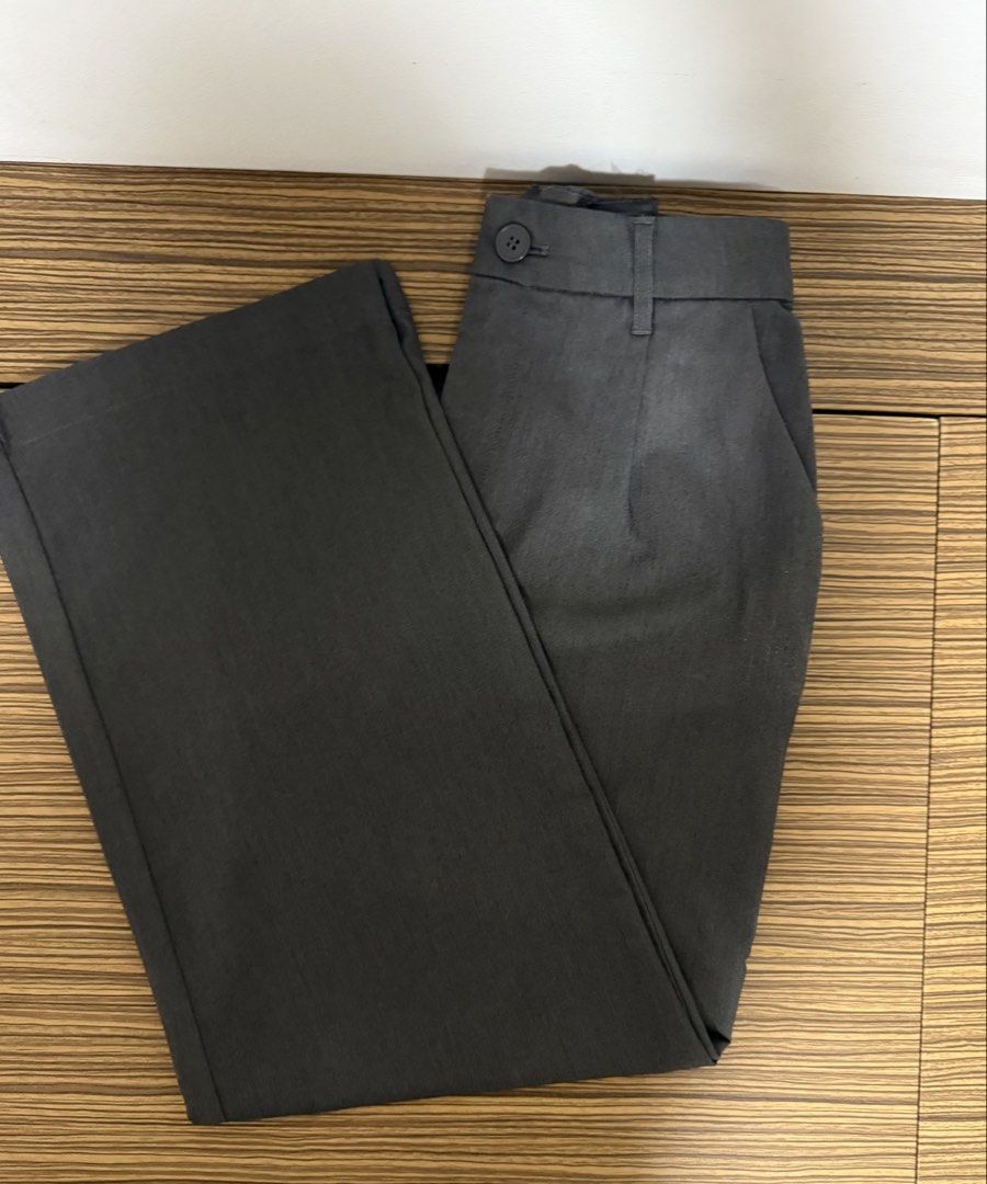 H&M Greg Wide Leg Trousers (Category: Other Bottoms) located in Rizal. Submitted by prelovedbykash (Listing ID 1464730328, Image 1). Description: .
