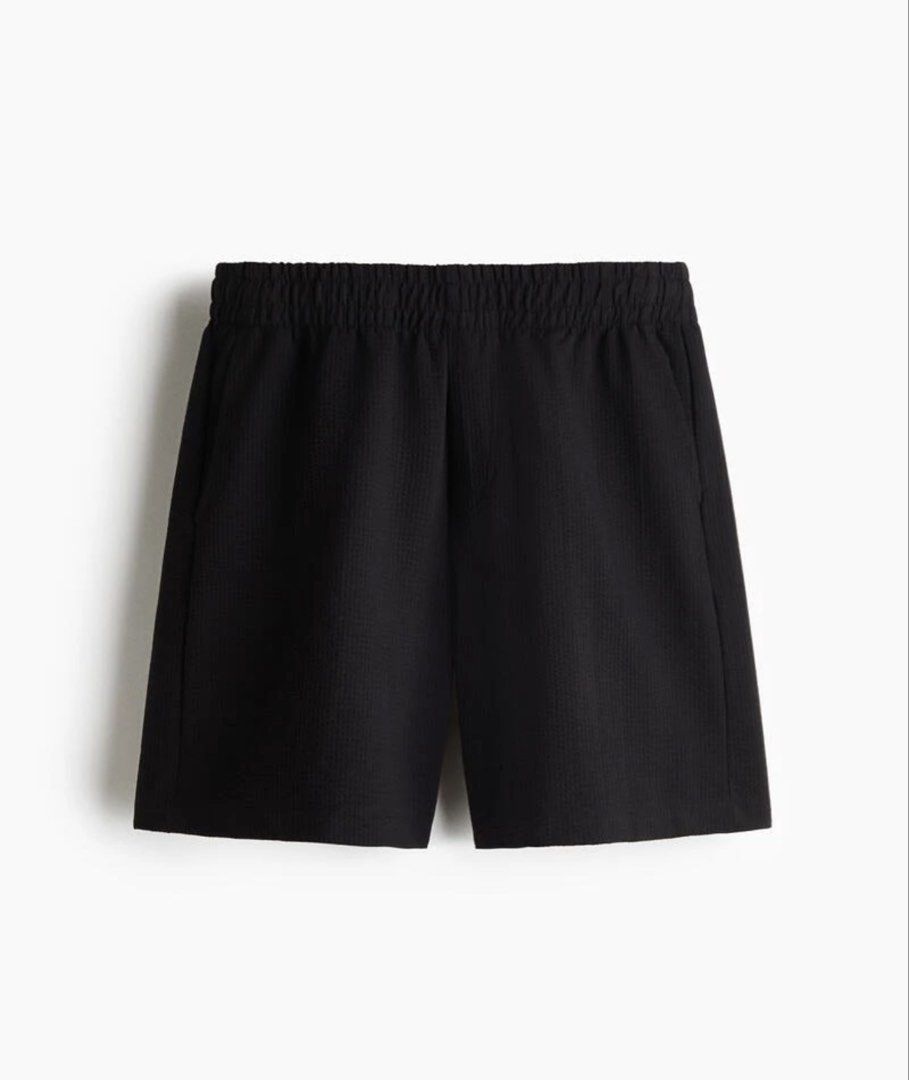 H&M Relaxed Waffle Short Black (Category: Shorts) located in Pasig City. Submitted by loveanca (Listing ID 1464692472, Image 2). Description: Have multiple sizes M, XXL H&M Sizing Brand New from H&M Malaysia Retail price is 1299 selling for 800 only .