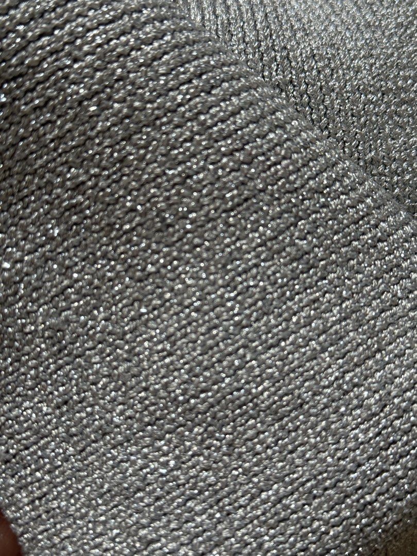 H&M Silver Halteneck Top (Category: Sleeveless) located in Rizal. Submitted by suuhhhbrinuh (Listing ID 1464626608, Image 3). Description: perfect for going out top super good quality—thick fabric!.