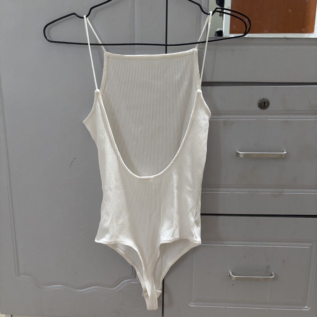 H&M White Backless Strappy Bodysuit (Category: Sleeveless) located in Binan City. Submitted by mypreloved_haul (Listing ID 1464587527, Image 2). Description: LAST PRICE POSTED! FOR SURE BUYERS ONLY..