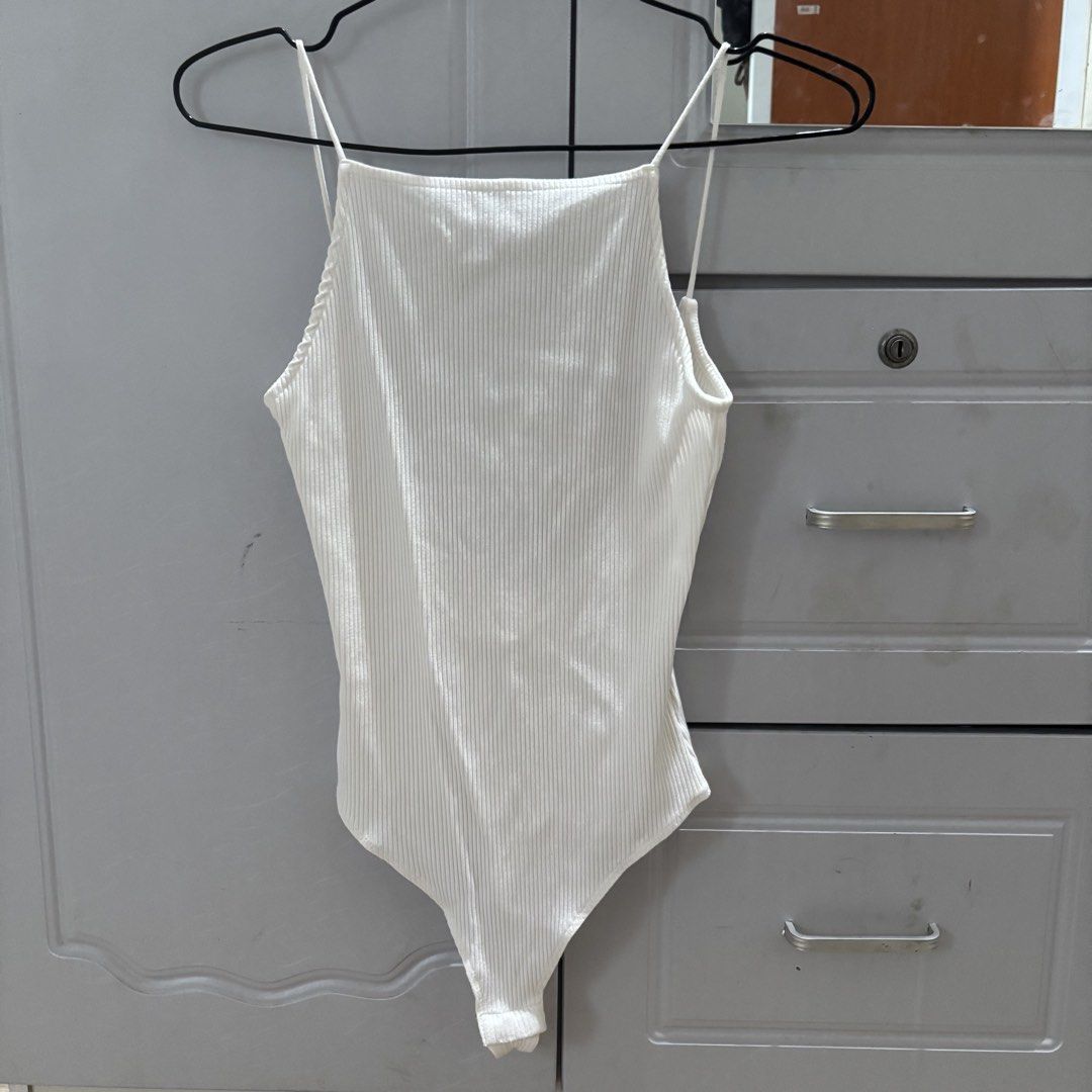 H&M White Backless Strappy Bodysuit (Category: Sleeveless) located in Binan City. Submitted by mypreloved_haul (Listing ID 1464587527, Image 1). Description: LAST PRICE POSTED! FOR SURE BUYERS ONLY..