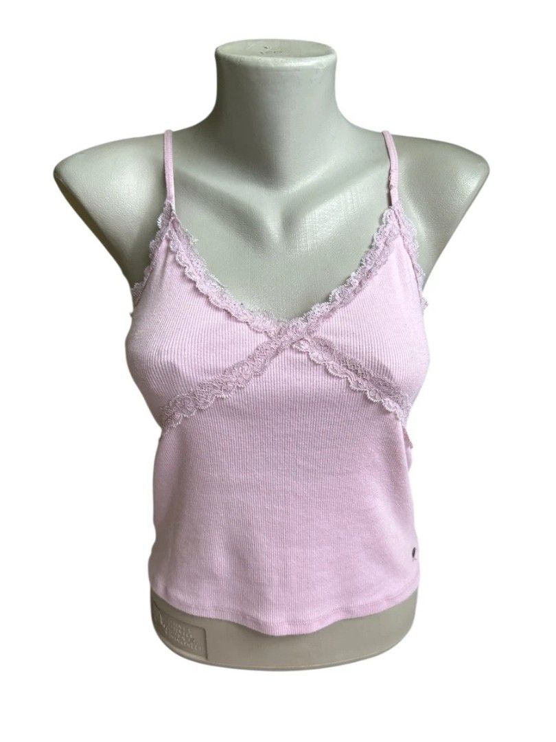 HOLLISTER (Category: Others Tops) located in Manila. Submitted by icamalicdem29 (Listing ID 1464607489, Image 1). Description: .