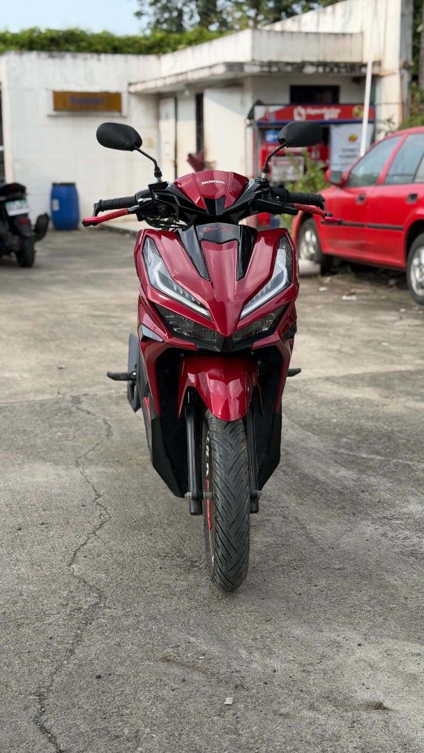 Honda Click Motorcycle scooter (Category: Other Motorcycles Parts and Accessories) located in Quezon City. Submitted by jorihz01 (Listing ID 1464722156, Image 1). Description: For sale good as new🔥 Honda click 125 v3 special edition 2025 model With 5k odo only With 2 original key 1st owner Complete papers with casa receipt 3 years registered until 2028 May plaka na din Issue wala makinis at sariwa unit Novaliches qc 63k fix.