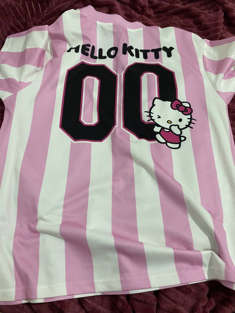 Hot topic hello kitty jersey (Category: Shirts) located in Manila. Submitted by prelovedbyxie777 (Listing ID 1464690896, Image 2). Description: hot topic jersey from canada.