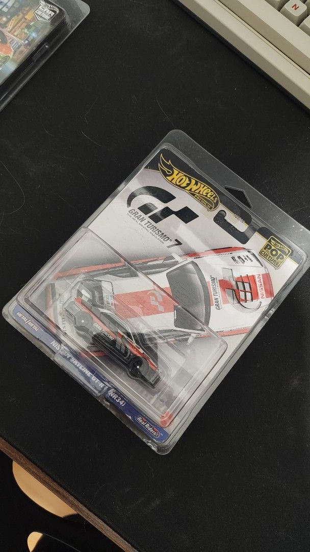 Hot Wheels Premium & mainlines (Category: Vehicle & Diecast Models) located in Manila. Submitted by silvergem-85ff (Listing ID 1464745862, Image 2). Description: Hotwheels premium japan card and also mainlines. ill include the protector and sintra board for free cavite.