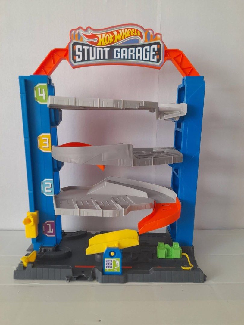 Hot wheels tunt garage (Category: Kids Toys) located in Manila. Submitted by mar.quin (Listing ID 1464767965, Image 2). Description: Stunt only no hot wheels car No box Wysiwyg.