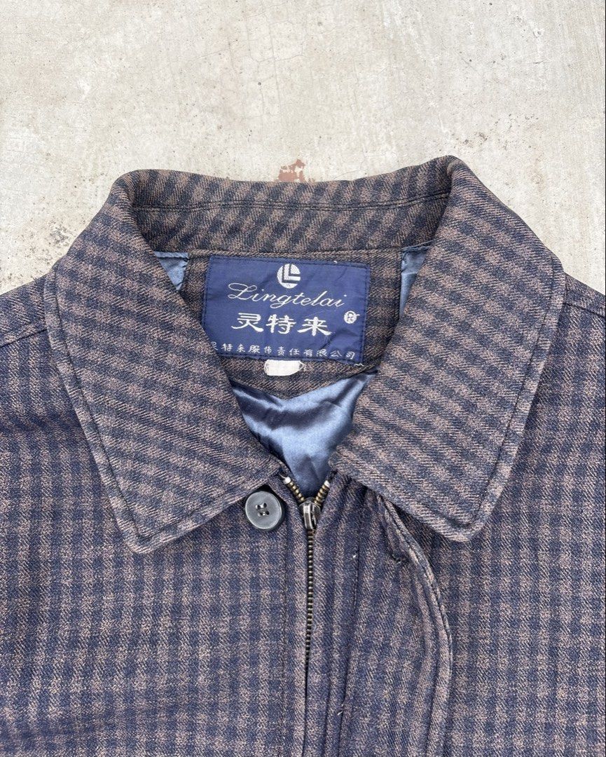 Houndstooth Patterned Jacket (Category: Coats, Jackets and Outerwear) located in Calamba. Submitted by lyrons.wardrobe (Listing ID 1464754895, Image 3). Description: Dimes: 26x27.5 Flaw: puller.