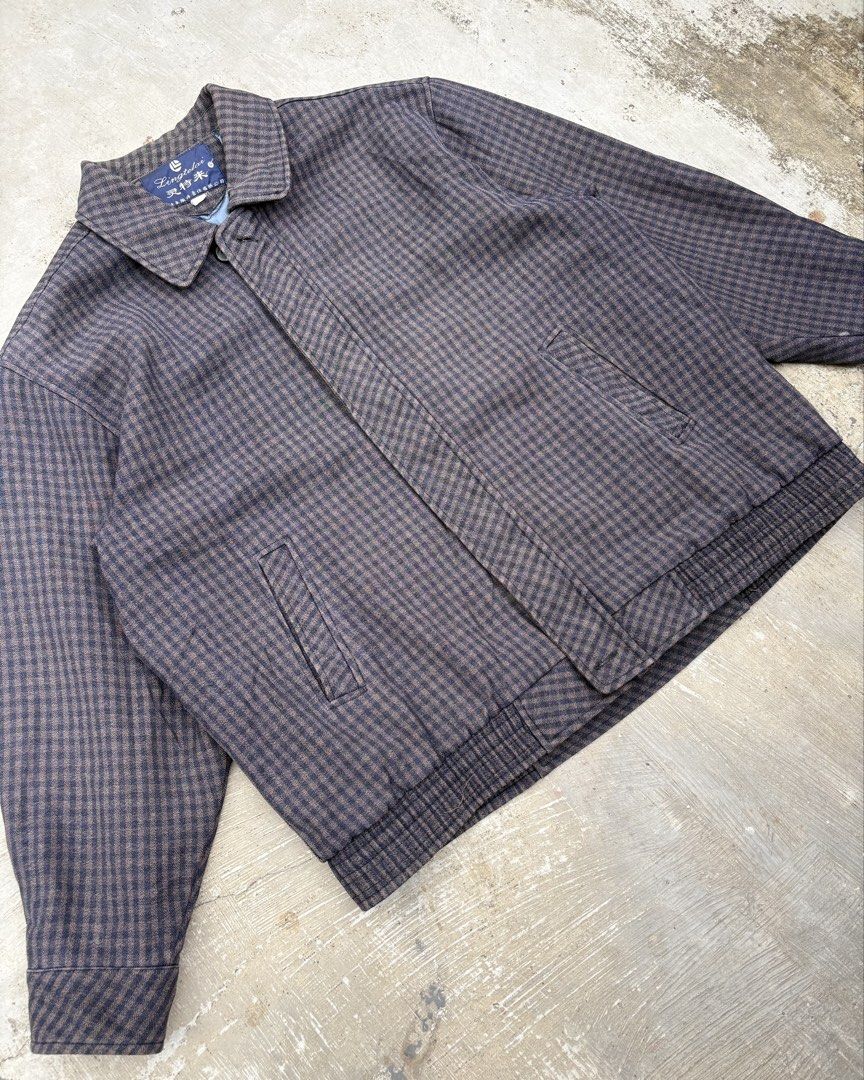 Houndstooth Patterned Jacket (Category: Coats, Jackets and Outerwear) located in Calamba. Submitted by lyrons.wardrobe (Listing ID 1464754895, Image 2). Description: Dimes: 26x27.5 Flaw: puller.