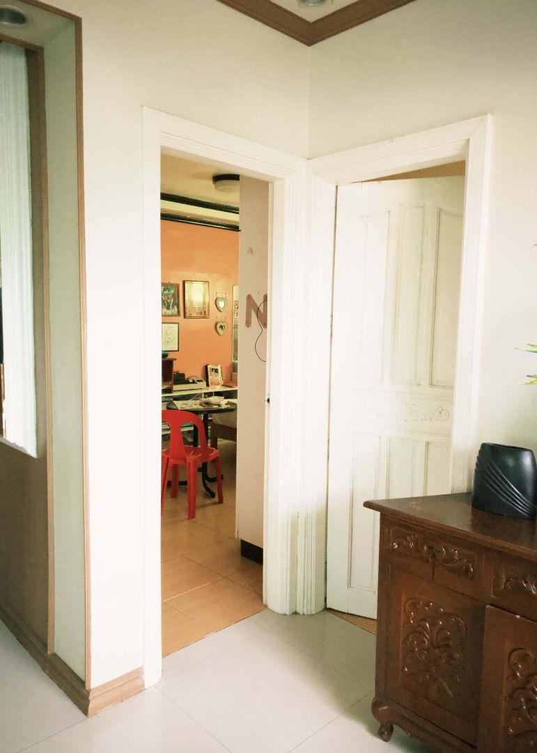 House & Lot for sale (Category: House & Lot) located in Balanga. Submitted by aaih_leen (Listing ID 1464664011, Image 2). Description: 🏡 FOR SALE: 2-STOREY ELEGANT FAMILY HOME 📍 BALANGA, BATAAN - DIRECT OWNER 💛 "A well-loved home ready for new memories" 💛 **PROPERTY DETAILS:** - House Type: 2-Storey / Up and Down - 1 Car Garage - SUV Friendly - Spacious Living & Dining Area - Modern Kitchen with Marble Countertops + Built-in Cabinets - 2+ Bed
