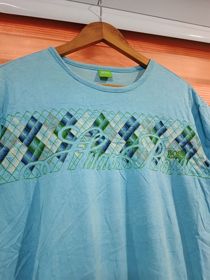 Hugo Boss Embroidered Shirt (Category: Tshirts & Polo Shirts ) located in Cabuyao City. Submitted by dthrifts (Listing ID 1464733813, Image 2). Description: 21 W 26 L Authentic Needs Wash Excellent Condition.