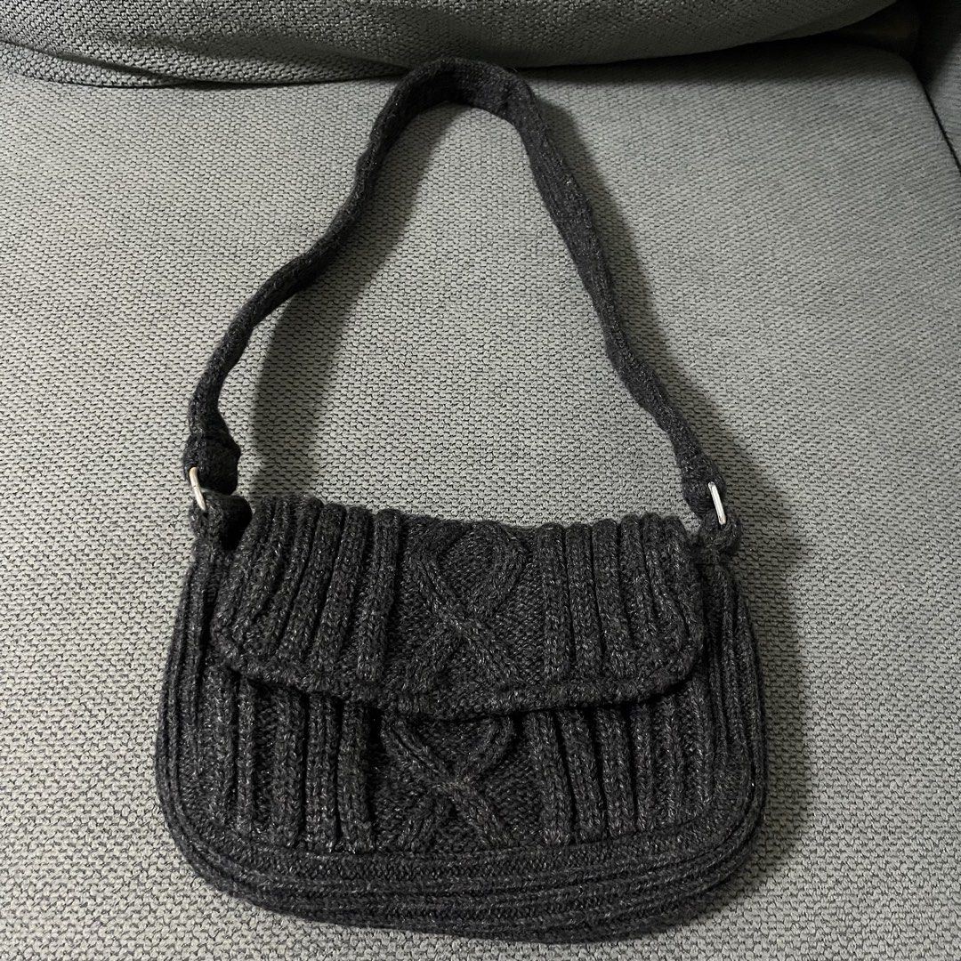India Knitted Grey Autumn Fall Winter Mini Shoulder Bag (Category: Shoulder Bags) located in Silang. Submitted by f4iry4rch1ve (Listing ID 1464580854, Image 3). Description: India Knitted Grey Autumn Fall Winter Mini Shoulder Bag 500 php+ sf Dimensions: view the pictures above -Made in India - actual photos Note: Colors may vary due to lighting Please message me for shipping and payment method....