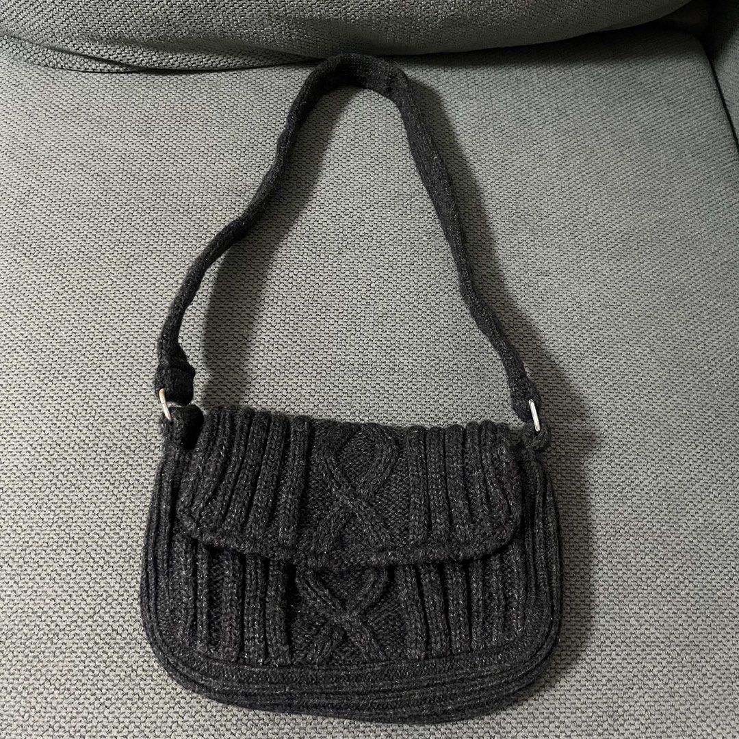 India Knitted Grey Autumn Fall Winter Mini Shoulder Bag (Category: Shoulder Bags) located in Silang. Submitted by f4iry4rch1ve (Listing ID 1464580854, Image 1). Description: India Knitted Grey Autumn Fall Winter Mini Shoulder Bag 500 php+ sf Dimensions: view the pictures above -Made in India - actual photos Note: Colors may vary due to lighting Please message me for shipping and payment method....