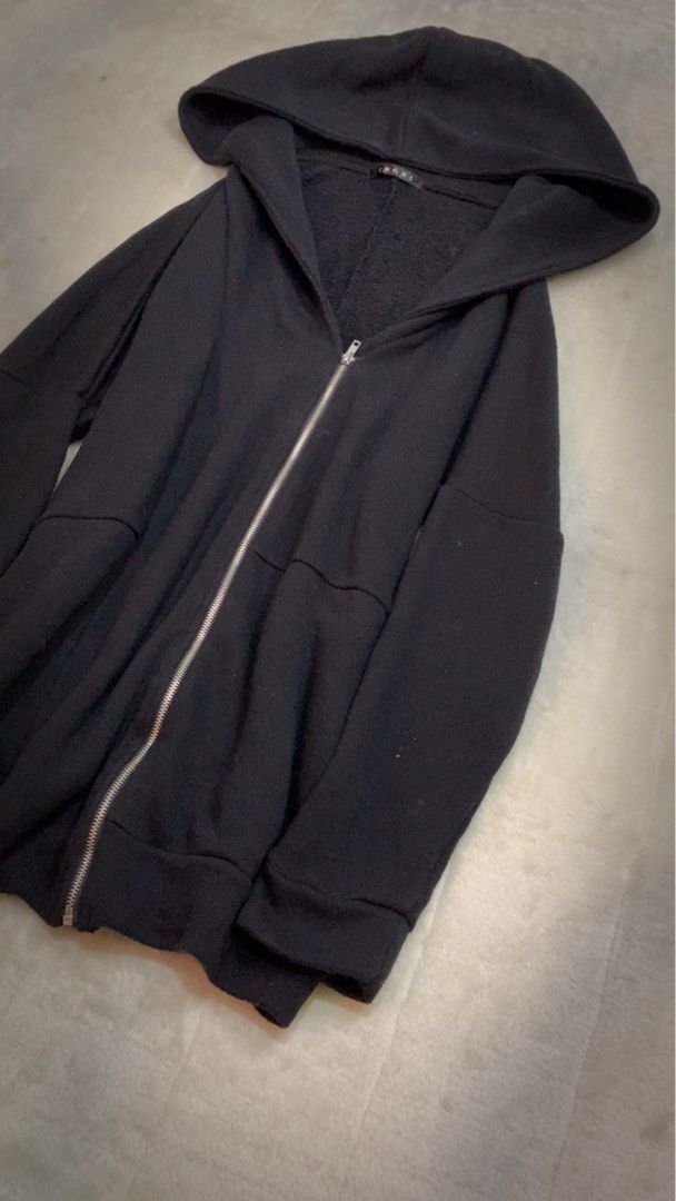 Ingni (Category: Hoodies) located in Aloran. Submitted by cowskin_927 (Listing ID 1464672917, Image 3). Description: Ingni jacket 20 x 26 No issue .