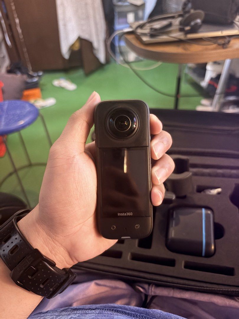 Insta360 X3 360 w Motorcycle Mount (Category: Video Cameras) located in Manila. Submitted by rrjroque212 (Listing ID 1464656240, Image 3). Description: - Insta360 X3 Camera - Includes protective case - Various mounts and accessories for versatile shooting - multiple battery charger included - Ideal for capturing all angles and adventures.