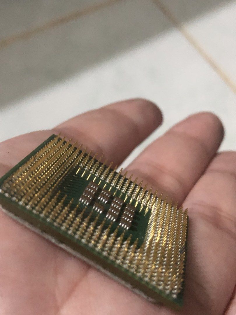 Intel Pentium 4 2.0 GHz SL6R CPU Processor (Category: Computer Parts) located in Manila. Submitted by yegoo751 (Listing ID 1464677593, Image 2). Description: - Intel Pentium 4 Processor - Speed: 2.0 GHz - Cache: 512KB - Voltage: 1.5V - Model: SL6R - Made in the Philippines - Pins are intact - Selling as is.