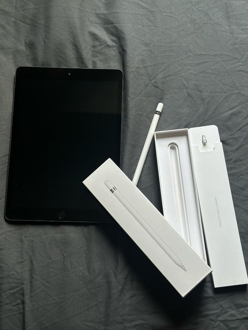 iPad 8th Gen with free Apple pen (Category: iPad) located in Manila. Submitted by shopwmsl123 (Listing ID 1464583707, Image 1). Description: 🍎 iPad 8th Generation For Sale! ✨ 📱 iPad 8th Gen • Smooth and reliable performance • Perfect for studying, online classes, notes, Netflix, browsing & everyday use • Great for students and work • FREE Apple Pencil/Apple Pen included! ✏️ • Ready to use 📦 Inclusions: ✔️ iPad 8th Gen ✔️ FREE Apple Pen 💯 Good