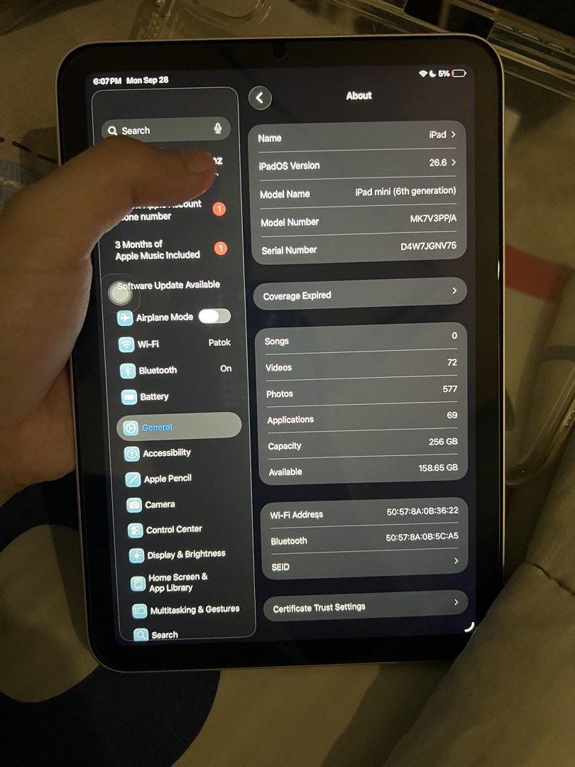Ipad Mini 6th Gen (Category: iPad) located in Malabon City. Submitted by pattyy3183 (Listing ID 1464669431, Image 2). Description: - iPad Mini 6th Generation - 256GB storage - Silver color - Small dent on the left side - Scratches present from Apple Pencil use - iPad only Can meet half way and still negotiable Rfs: New Ipad.