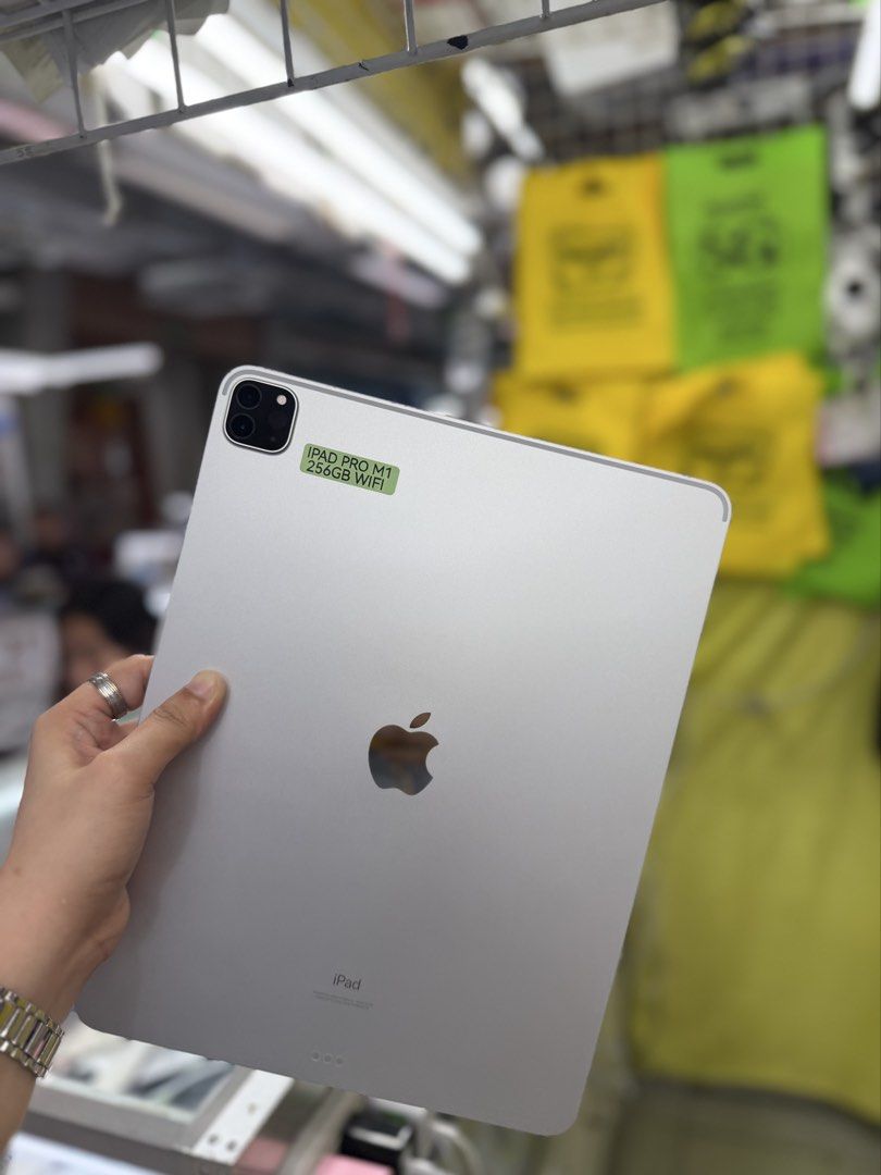 Ipad Pro M1 chip 256GB 13' inch no issues wifi only (Category: iPad) located in San Juan City. Submitted by najihahtelecomshop2018 (Listing ID 1464742834, Image 1). Description: Legit Store | Original unit FOR SALE | TRADE / SWAP ▫️INSTALLMENT thru: 🔸Credit Card (straight / installment) 🔸Ggives / Gcredit + 6% interest 🔸Spay Later + 6% interest (RFS: Buy and Sell any kinds of Gadgets) Description: Ipad Pro M1 chip 256GB 13' inch Wifi only No hi
