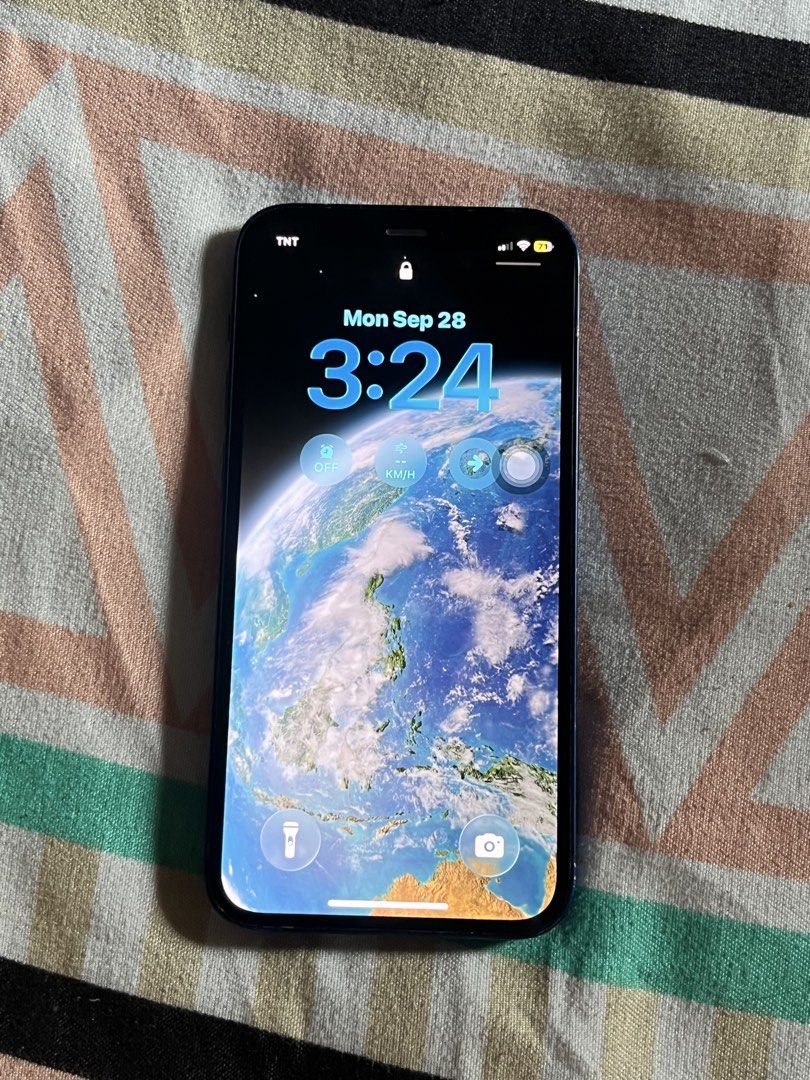 Iphone 12 Mini (Category: iPhone 12 Series) located in Manila. Submitted by warmwater_4b3a24 (Listing ID 1464635284, Image 1). Description: Charging port not working With free 5000mAH powerbank.