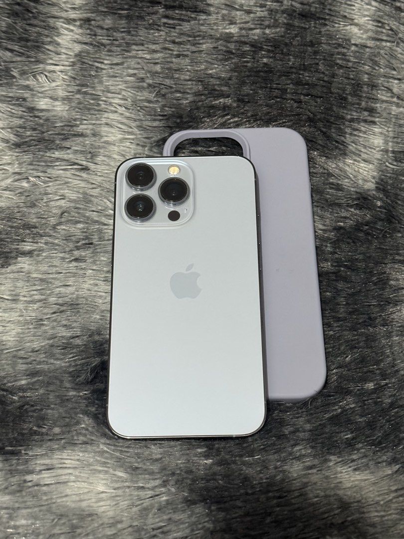 iphone 13 pro (Category: iPhone 13 Series) located in Manila. Submitted by k.gonzales (Listing ID 1464630674, Image 1). Description: FOR SALE OR SWAP SA LOWER UNIT NA IPHONE + CASH‼️‼️‼️ IPHONE 13 PRO 256GB FU ( ANYSIM ) 100% BATTERY HEALTH ✅ FACE ID WORKING ✅ TRUETONE WORKING ✅ FRONT & BACK CAM MALINAW ISSUE: REPLACED LCD & BATTERY DEGRADED ₱18,500.