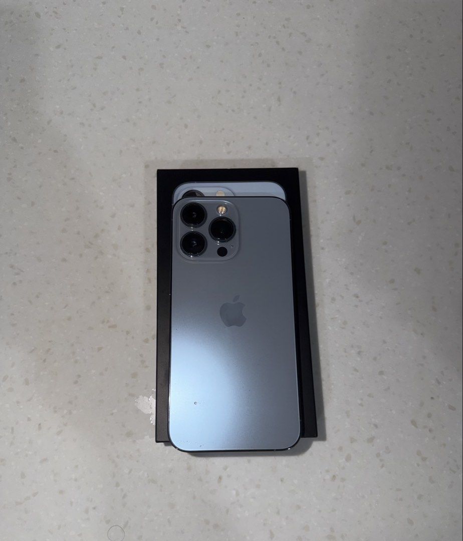 iPhone 13 pro , 128GB (Category: iPhone 13 Series) located in Manila. Submitted by hassan2027 (Listing ID 1464738920, Image 3). Description: 100% BH changed original battery No issues Loc at Mandaluyong .