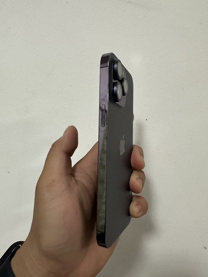Iphone 14 pro max swap to Iphone 15 pro max (Category: iPhone 14 Series) located in Calamba. Submitted by brightfire-dd63 (Listing ID 1464724024, Image 3). Description: ⸻ 📱 SWAP ONLY — iPhone 14 Pro Max 📱 FOR SWAP: iPhone 14 Pro Max, Deep Purple 🔹 Storage: 128GB 🔹 Battery Health: 77% 🔹 iOS: 26.2 🔹 Condition: Good working condition 🔹 No issues sa paggamit 📌 TARGET SWAP: Mag add po ako. ➡️ iPhone 15 Pro Max 256GB Swap lang po sana. Preferab