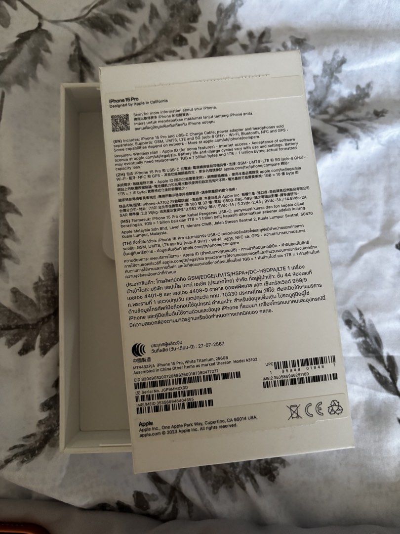 Iphone 15 Pro 256gb (Category: iPhone 15 Series) located in Quezon City. Submitted by archer417 (Listing ID 1464575892, Image 2). Description: Iphone 15 Pro 256gb With original box and free case .