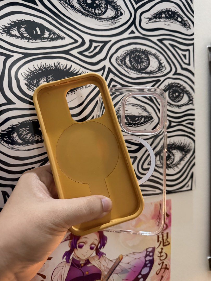 iPhone 15 Pro Case OtterBox (Category: Cases & Sleeves) located in Bulacan. Submitted by eomma12 (Listing ID 1464714484, Image 2). Description: OtterBox Original Clear case with magsafe 400 only 9/10 condition Pick up only..