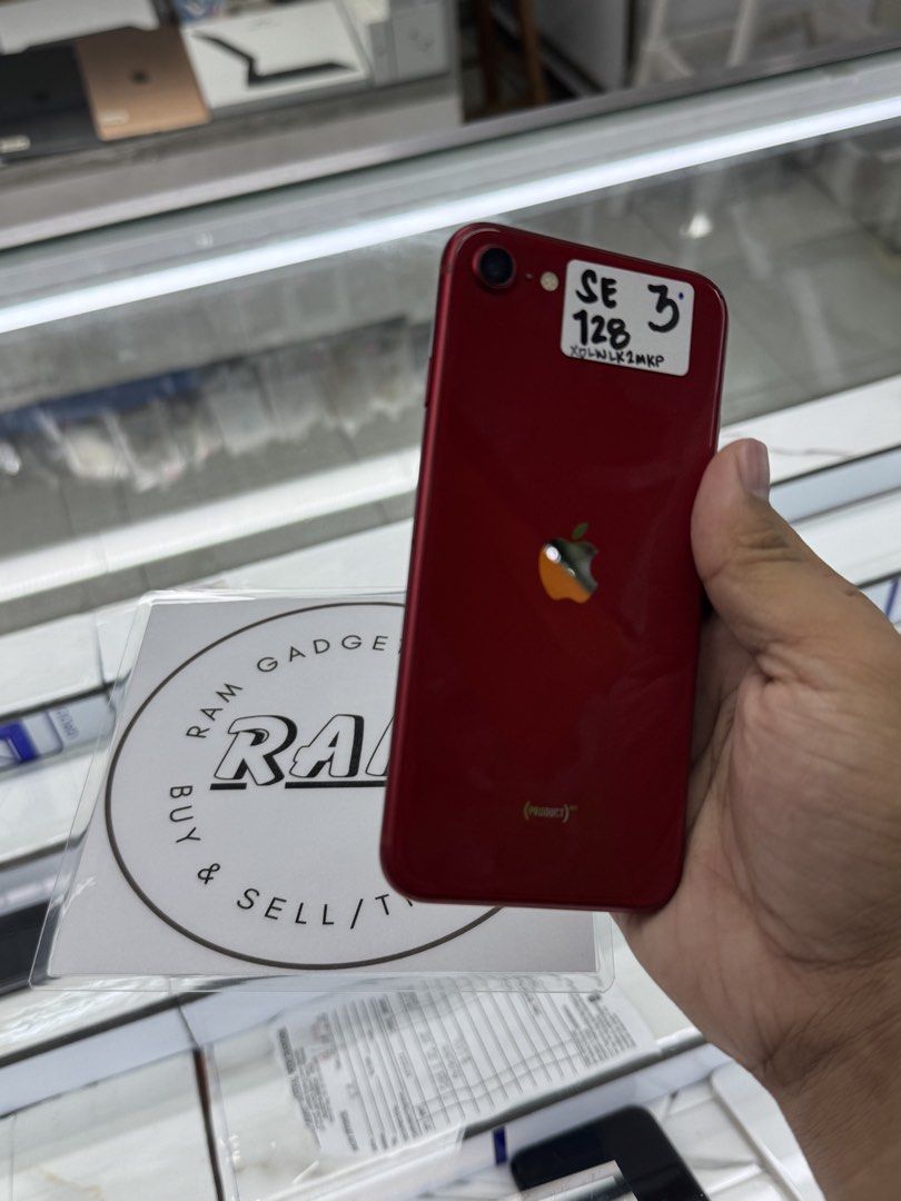iPhone SE 3rd Gen 128GB US F.U (Category: iPhone SE Series) located in Manila. Submitted by ram-gadget-shop (Listing ID 1464631325, Image 3). Description: 📍 GREENHILLS SHOPPING CENTER 🔥 RUSH RUSH RUSH SALE! 🔥 📱 iPHONES & ANDROID PHONES FOR SALE & SWAPPING! ✨ ✅ Smooth & Fast Performance ✅ Slightly Used / Well-Maintained Units ✅ Reset to Factory Settings ✅ No Hidden Issues ✅ Free Unit Checking ✅ With Warranty 🎁 FREEBIES INCLUDED: ✅ Phone Case 