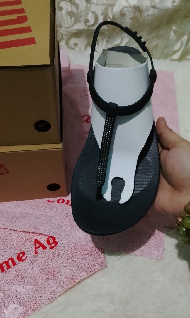 iQushion sparkle t bar sandal (Category: Slippers and slides) located in Muntinlupa City. Submitted by jcualquera (Listing ID 1464691188, Image 2). Description: women Iqushion sparkle t-bar strap Sandal gcash bank transfer.