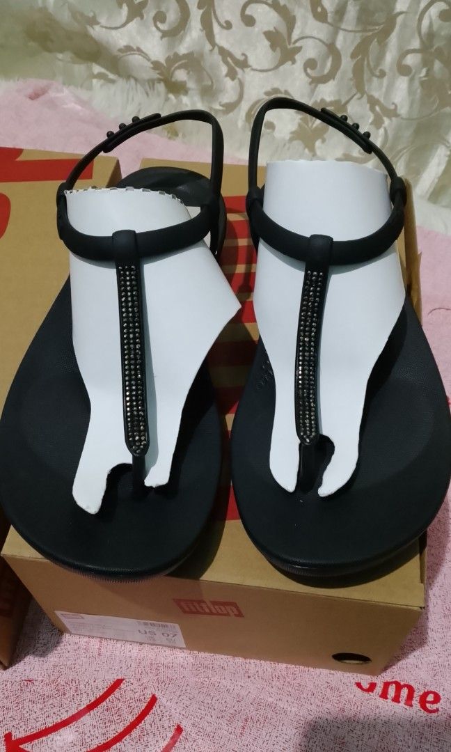 iQushion sparkle t bar sandal (Category: Slippers and slides) located in Muntinlupa City. Submitted by jcualquera (Listing ID 1464691188, Image 1). Description: women Iqushion sparkle t-bar strap Sandal gcash bank transfer.