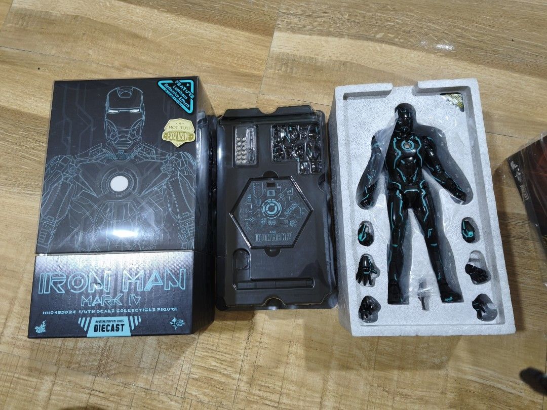 Ironman Hot toys (Category: Action & Battle Toys) located in Manila. Submitted by daily.tipid (Listing ID 1464622460, Image 2). Description: Ironman Hot toys Heartbreaker - 10,999 Mark 50 - 19,999 neontech - 13,999 LBC,jnt or lalamove.