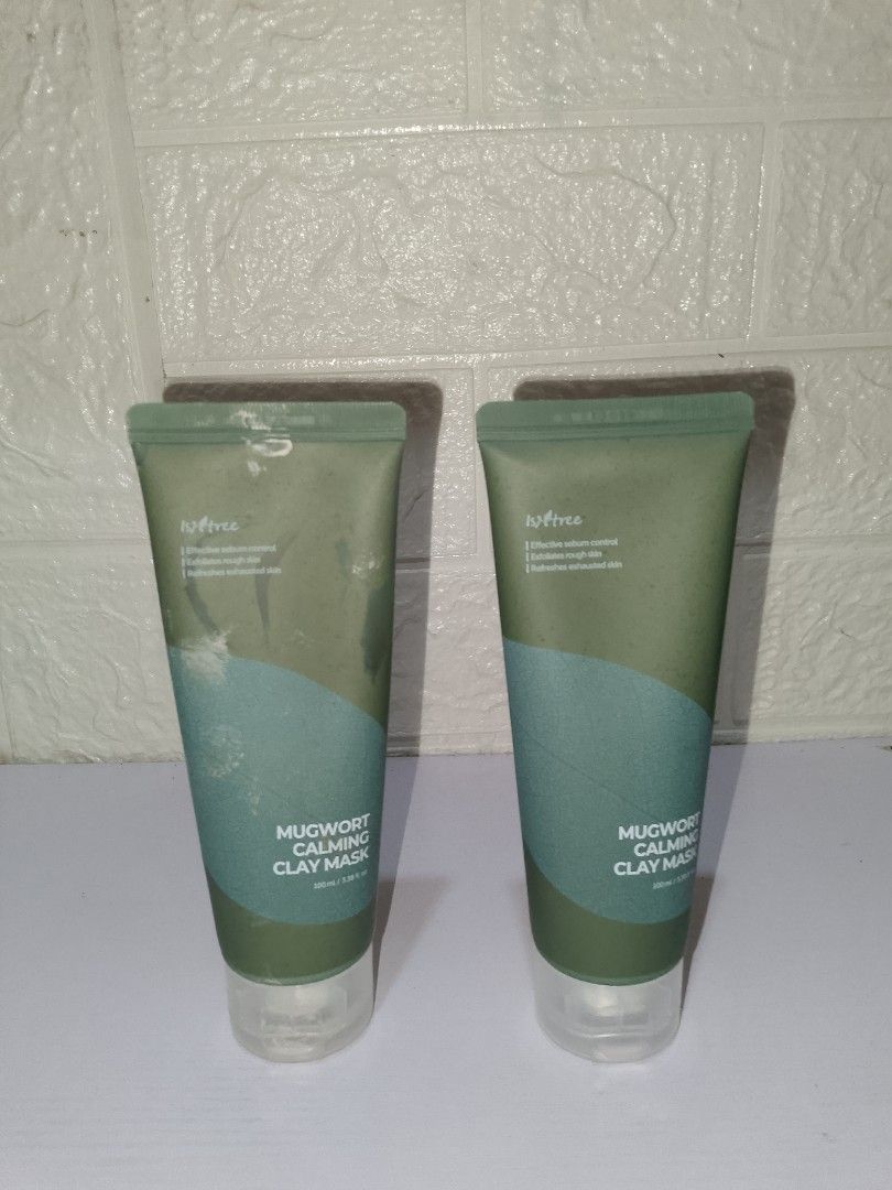 Isntree mugwort calming clay mask (Category: Face Care) located in Rizal. Submitted by heartieshop1425 (Listing ID 1464661182, Image 1). Description: Key Benefits Absorbs Excess Oil: Combines six types of clay (including kaolin and bentonite) to soak up extra sebum and clear out pore impurities. Soothes Irritation: Infused with mugwort extract and leaf powder to calm redness and comfort stressed skin. Gentle Exfoliation: Contains real mugwort lea