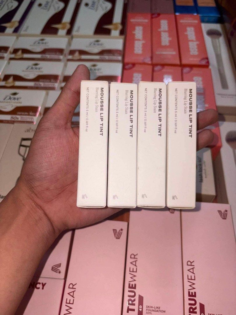 Issy Mouse Lip Tint (Category: Makeup) located in San Mateo. Submitted by chrstian1 (Listing ID 1464699917, Image 1). Description: .