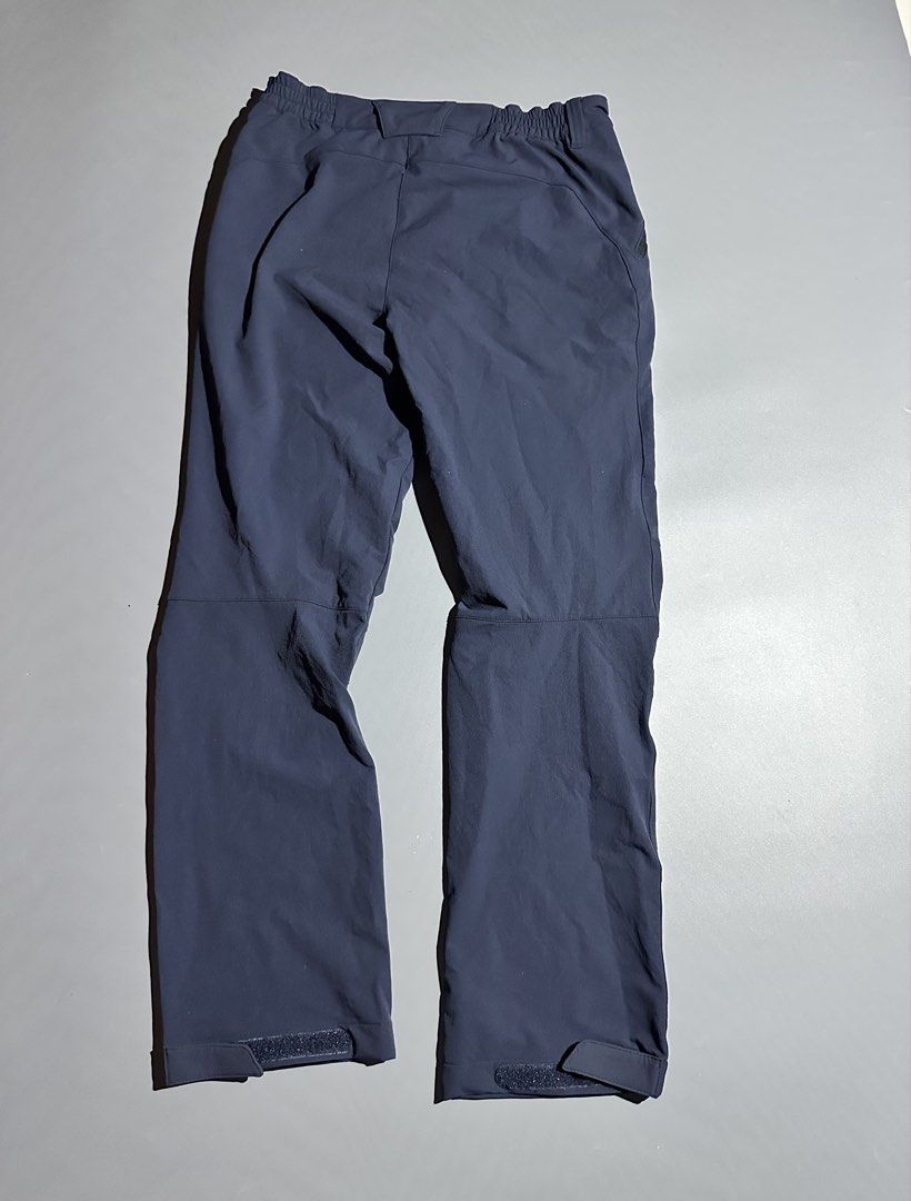 JACK WOLFSKIN TRAIL PANTS (Category: Activewear) located in Makati City. Submitted by js.street.finds (Listing ID 1464680012, Image 2). Description: width 32 length 40 hem 8.