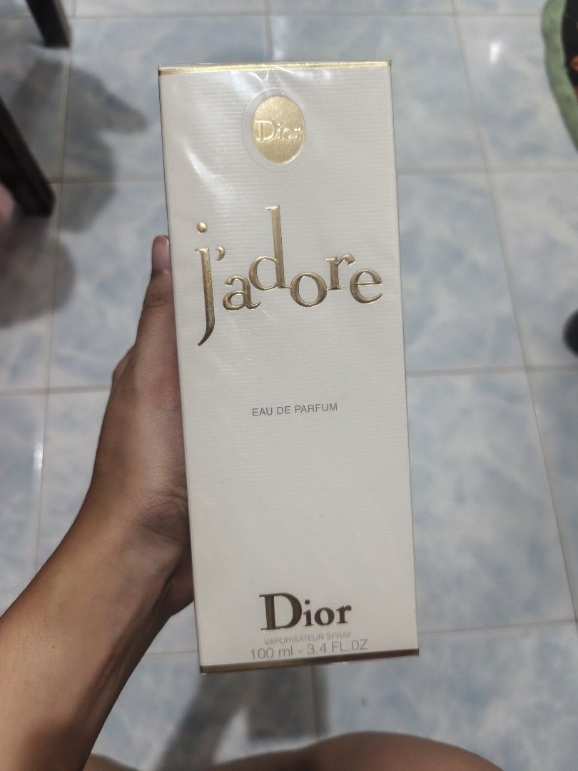 J'adore Dior Perfume (Category: Fragrance & Deodorants) located in Cebu City. Submitted by cici032501 (Listing ID 1464646941, Image 2). Description: • Pull out.