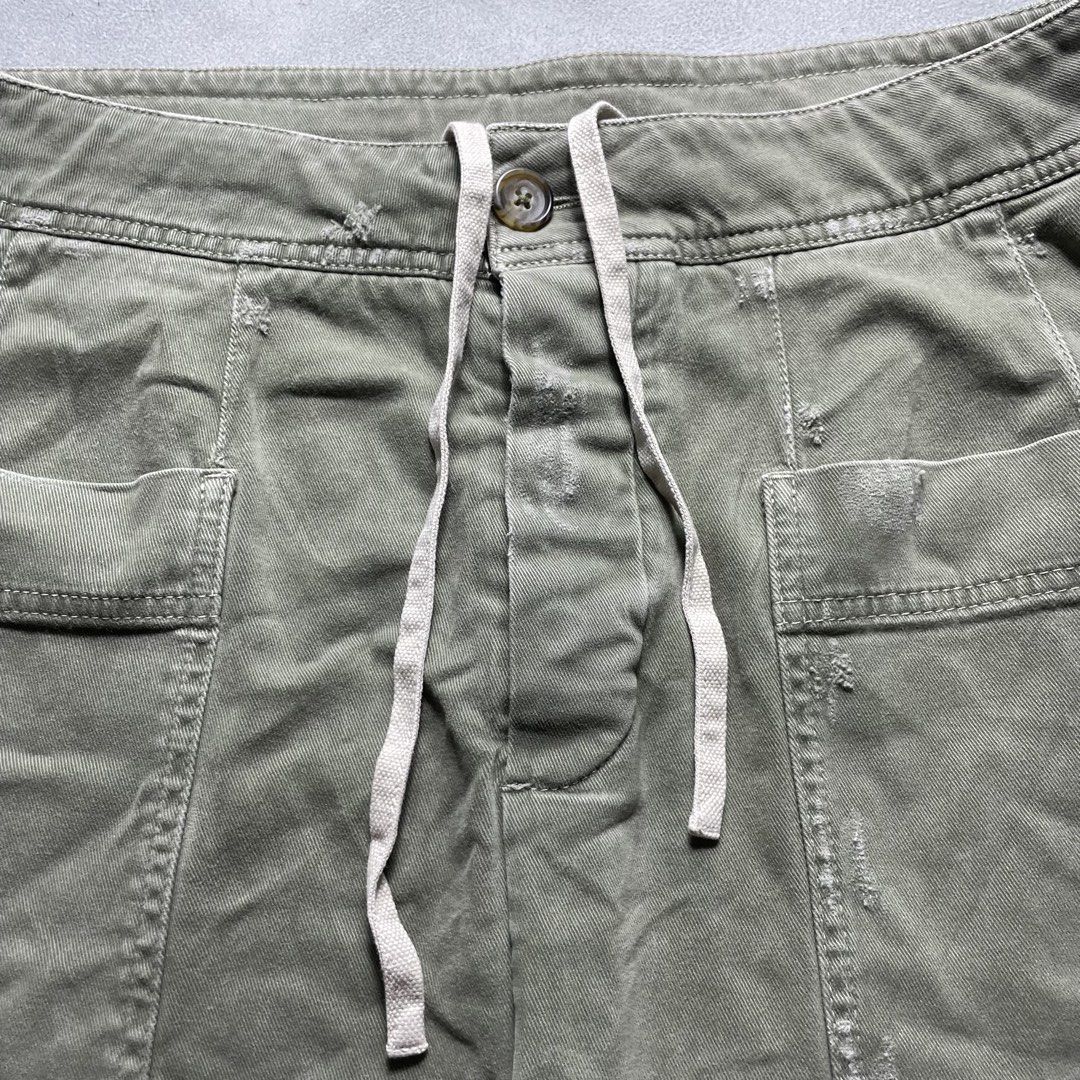 JAMES PERSE DROP CROTCH PANTS (Category: Shorts) located in Manila. Submitted by revise.ph_ (Listing ID 1464752990, Image 2). Description: JAMES PERSE DROP CROTCH PANTS Made in ITALY Tagged Size :29 Dimension Waist:36 Length:33.2 Inseam:20 Rise:12.5 Leg opening:9 No issue Price:3,000 Free shipping via JNT.