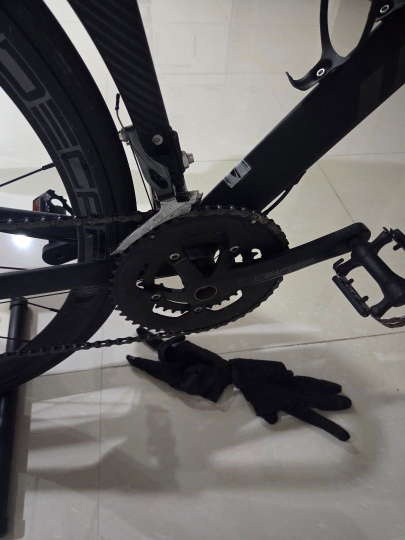 Java Siluro 3 (Category: Bicycles) located in Singapore. Submitted by rayyyy111 (Listing ID 1464627506, Image 3). Description: java siluro 3 urgent clickbait price my convi only shimano tiagra 20 speed java decaf 40mm deep wheel set carbon fork, aluminium frame size 50 (160-180cm) quick release wheels disc brake ------------------------------------------ saddle seat right side is torn bar tape needs replacement wheels are still in good condition 